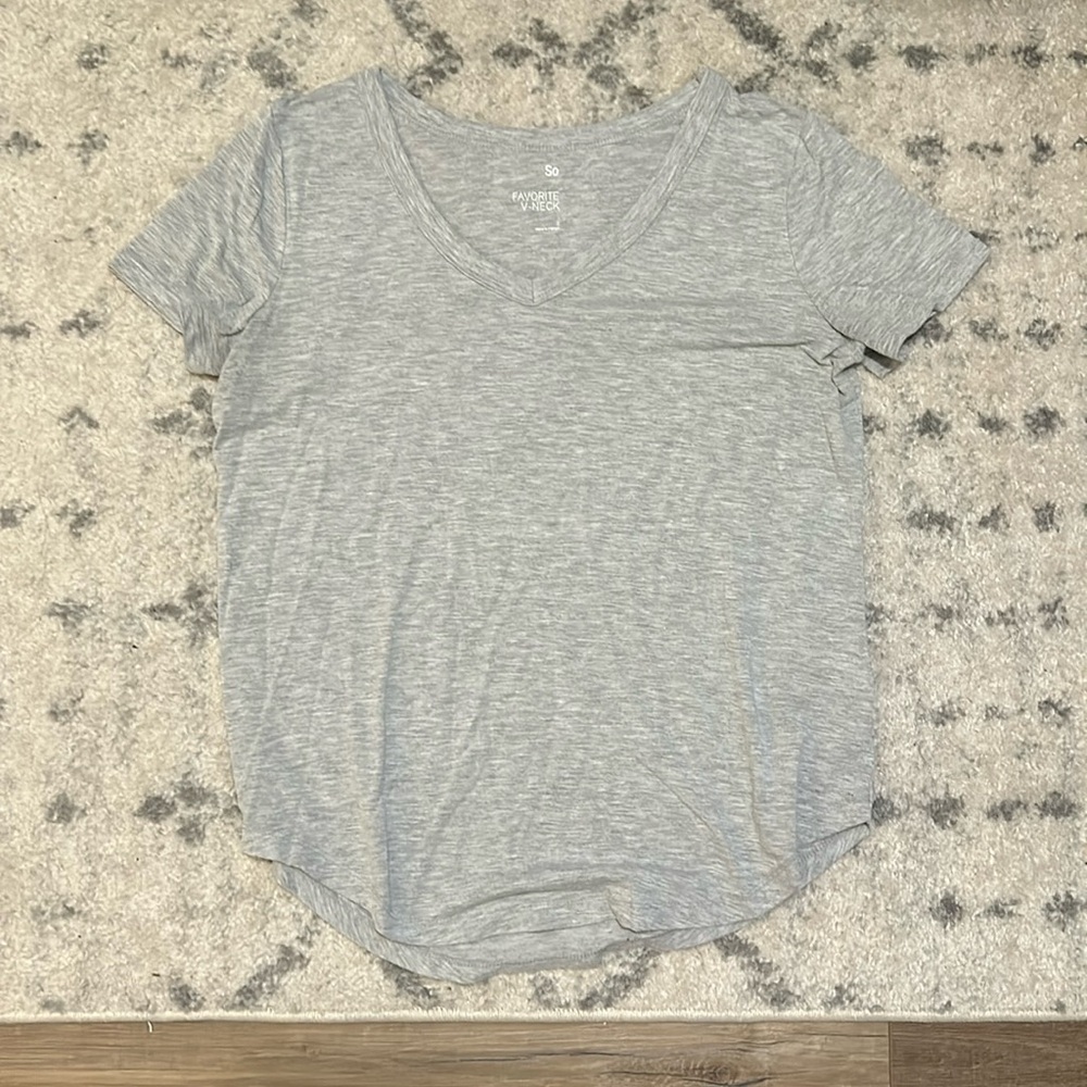 Juniors V-neck tshirt SIZE SMALL